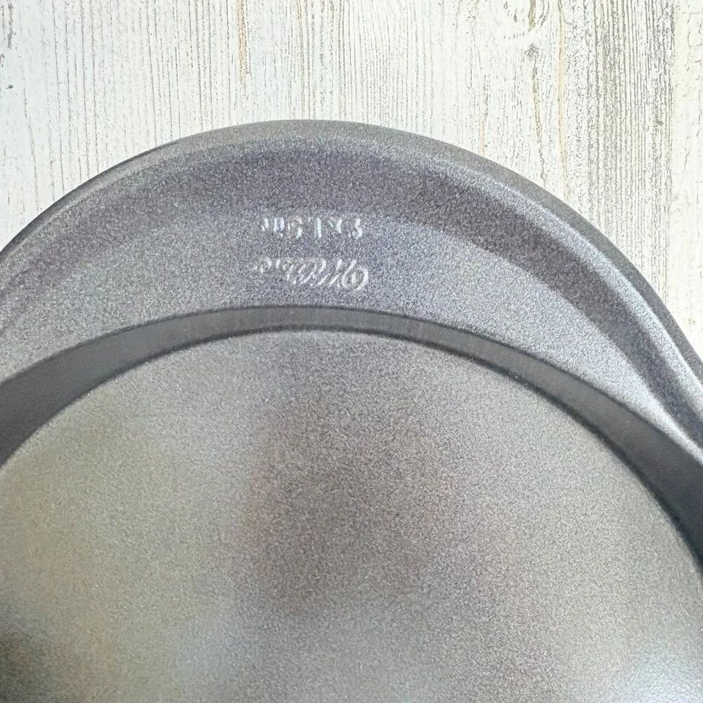 WILTON Nonstick Pans Set Of 2 Round Cake Pan 9 in  X 1.5 in Baking Pans